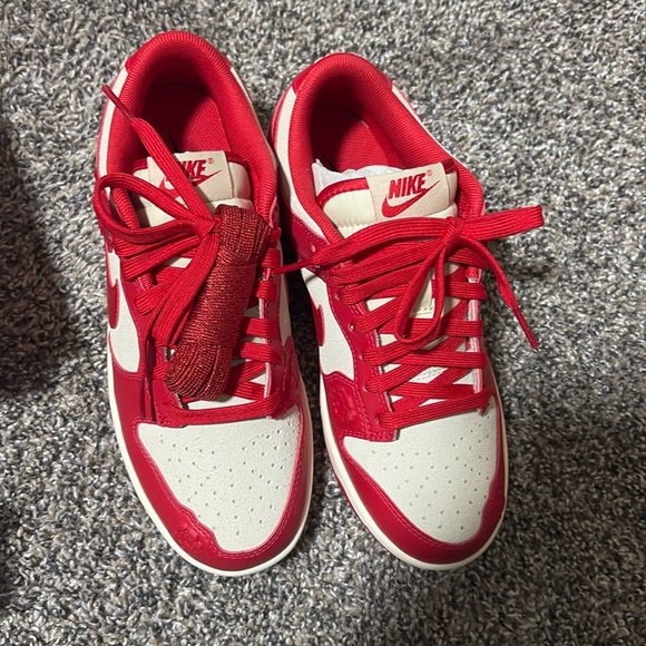 Nike dunk low’rose surface for Valentine’s Day - Picture 1 of 3